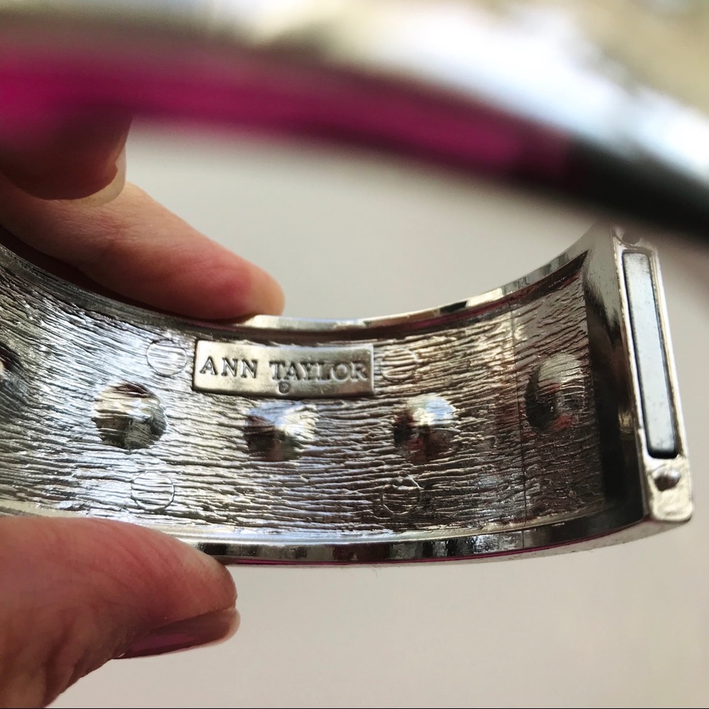Bracelets - Picture 7 of 11